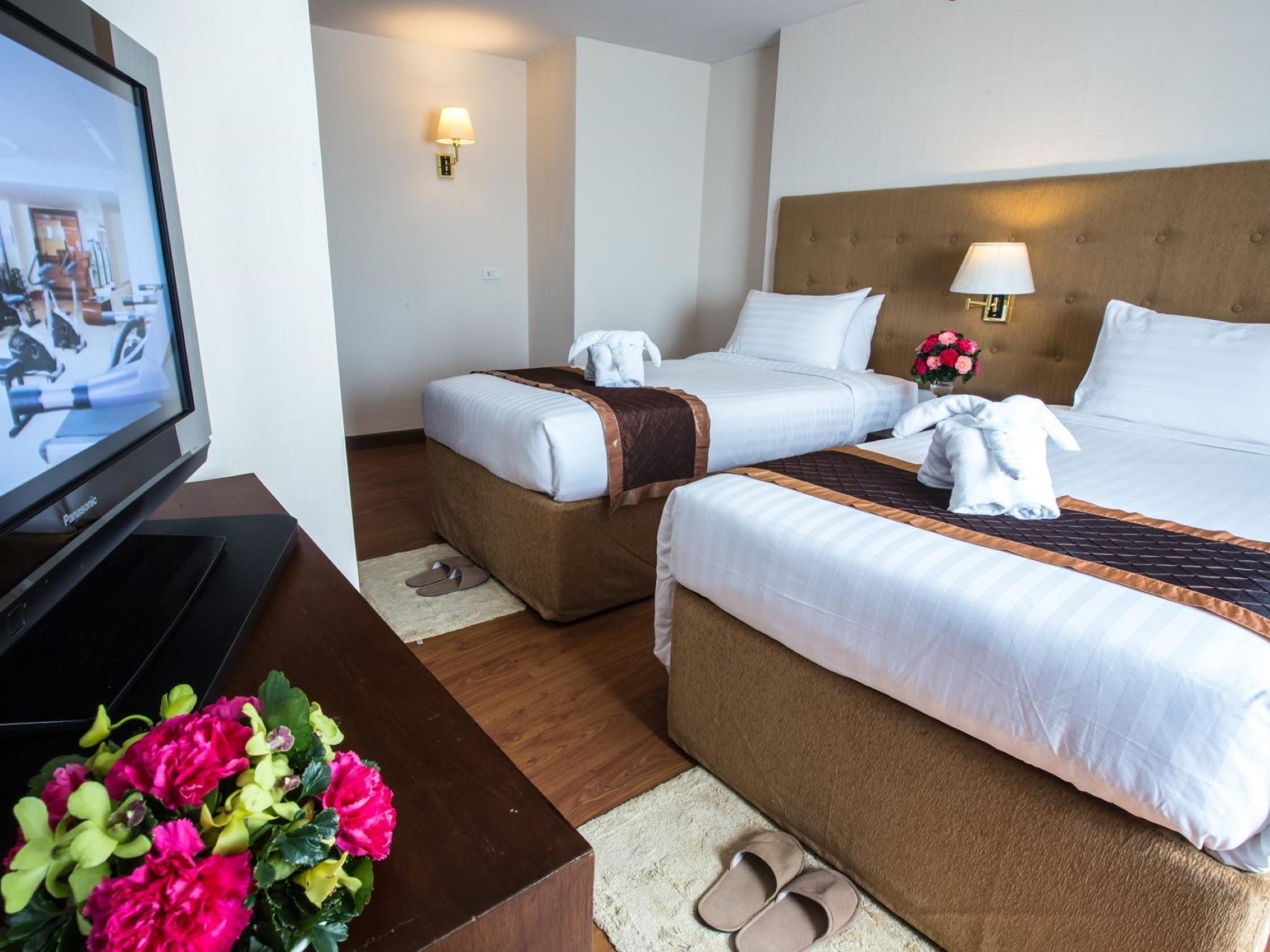 Furama Chiang Mai Hotel Bagian luar foto
